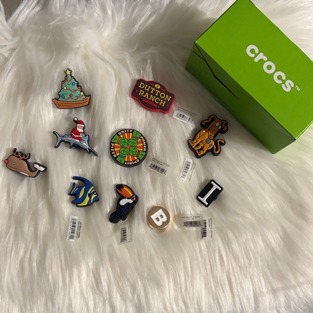 CROCS Jibbitz Fun Charm Collection